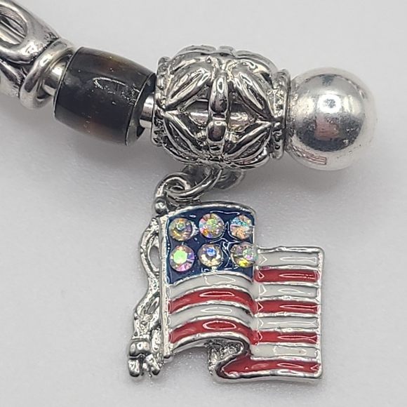 Patriotic Mood Cuff - Picture 2 of 4